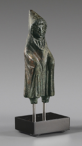 271 Bronze figure of Telesphoros. Roman Imperial Period, 2nd to 3rd cent. AD. Estimate: 500 Euro. Final Price: 2.360 Euro