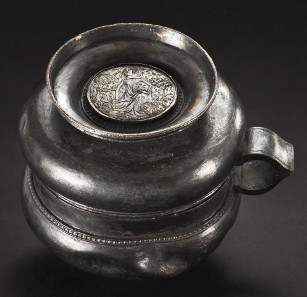 A German silver double cup, 1st half of the 14th century. HP: 19,000 Euros. Copyright Hermann Historica oHG 2015.