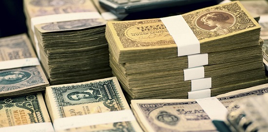 The range of offers at the 50th Numismata includes banknotes from all over the world.