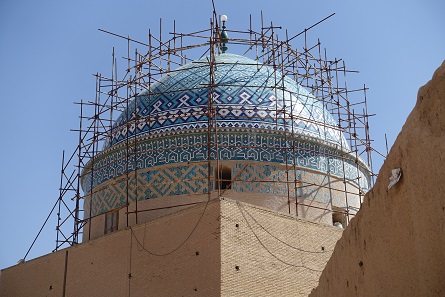 The scaffolded dome of a mausoleum. Photo: KW.