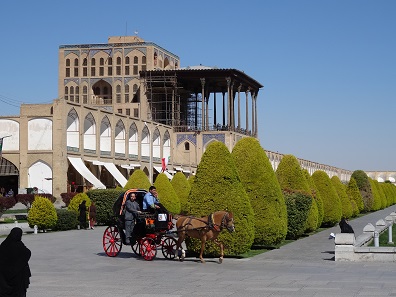 Look at the Safavid palace. Photo: KW.