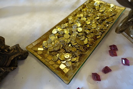 Coins, indispensable on Newroz. Photo: KW.