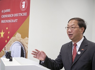 Chinese Ambassador Shi Mingde celebrates 45 years of Sino-German friendship.