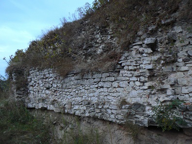 So far, the Kaleto fortress has been Mezdra’s most famous archaeological landmark. Photo: Vassia Atanassova / CC BY-SA 3.0