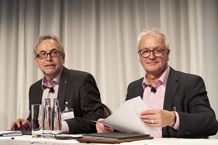 A well-established team: Dieter Merkle from Schuler (l.) and Thomas Hogenkamp from Spaleck (r.) hosted the Technical Forum. Photo: WMF / Andreas Schölzel.