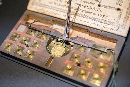 Impression from the special exhibition of the Money Museum of the Deutsche Bundesbank. Photo: Nils Thies.