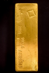 A Valcambi gold bar made in 2014. Photo: Deutsche Bundesbank, Nils Thies.