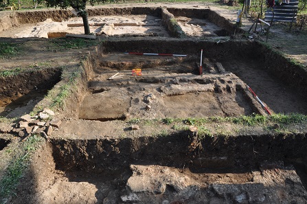 View of the excavation site with the architectural remnants of the mausoleum. Photo: Dr Norbert Pap.
