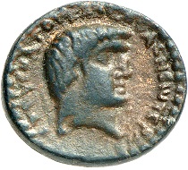 No. 160. Cleopatra and Mark Antony. Bronze. 21 ( = 32/1 BC), Chalcis at the Anti-Lebanon Mountains. Rare. Slightly orange-colored sand patina. Extremely fine. Estimate: 850 euros.