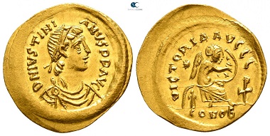Justinian I, 527-565. Semissis, 527-552, Constantinople. Extremely fine.