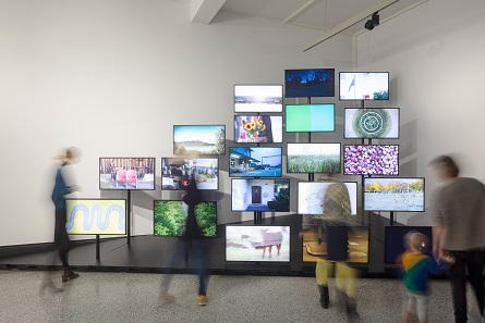 A view of the exhibition. Photo: Jan Bitter / Holzer Kobler Architekturen.