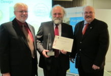 Herbert Wähner is presented Krause Lifetime Achievement Award