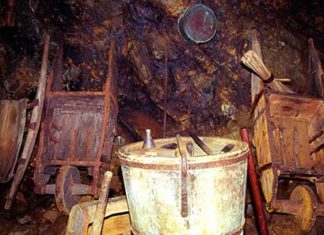 A Nordic heavy weight: the second heaviest coin of Classical numismatics