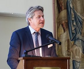 Antiquarians and numismatics through correspondence