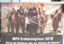 Spectaculum: About Golden Crowns and odd disguises