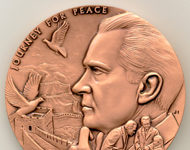 Medal commemorates Nixon’s visit to China 40 years ago