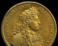 Triumph and disaster: medals of the Sun King