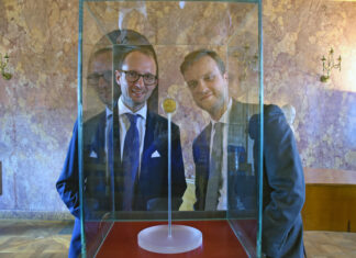 Alchemical Gold Coin Back in Weimar