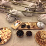 00Brennesselbrot-Speck-Nuesse-Fruechte