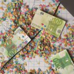 01_annette-kelm—geld_49361309877_o