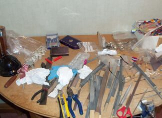 Caution! Fake Medals and Poppy Pins Came on the Market