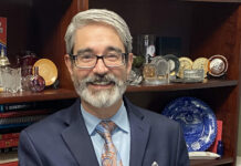 Coin Dealer Dan Duncan Receives ICTA Service Award