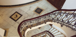 Coins en gros and en detail at Emporium Hamburg