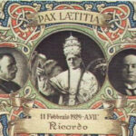 00Mussolini-_pope-_king_flag_55