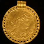 27-Guldskat,_genstandsfoto,_Foto_krediteres_Konserveringscenter_Vejle_2