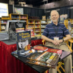 01-Bressett_2022-08-19_ANA-Chicago_Whitman-booth