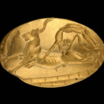 14-6. Ring featuring a leaping bull © Ashmolean Museum, University of Oxford